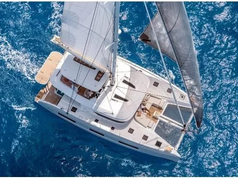 Lagoon 55 (BLACK CAVIAR) Main image - 0