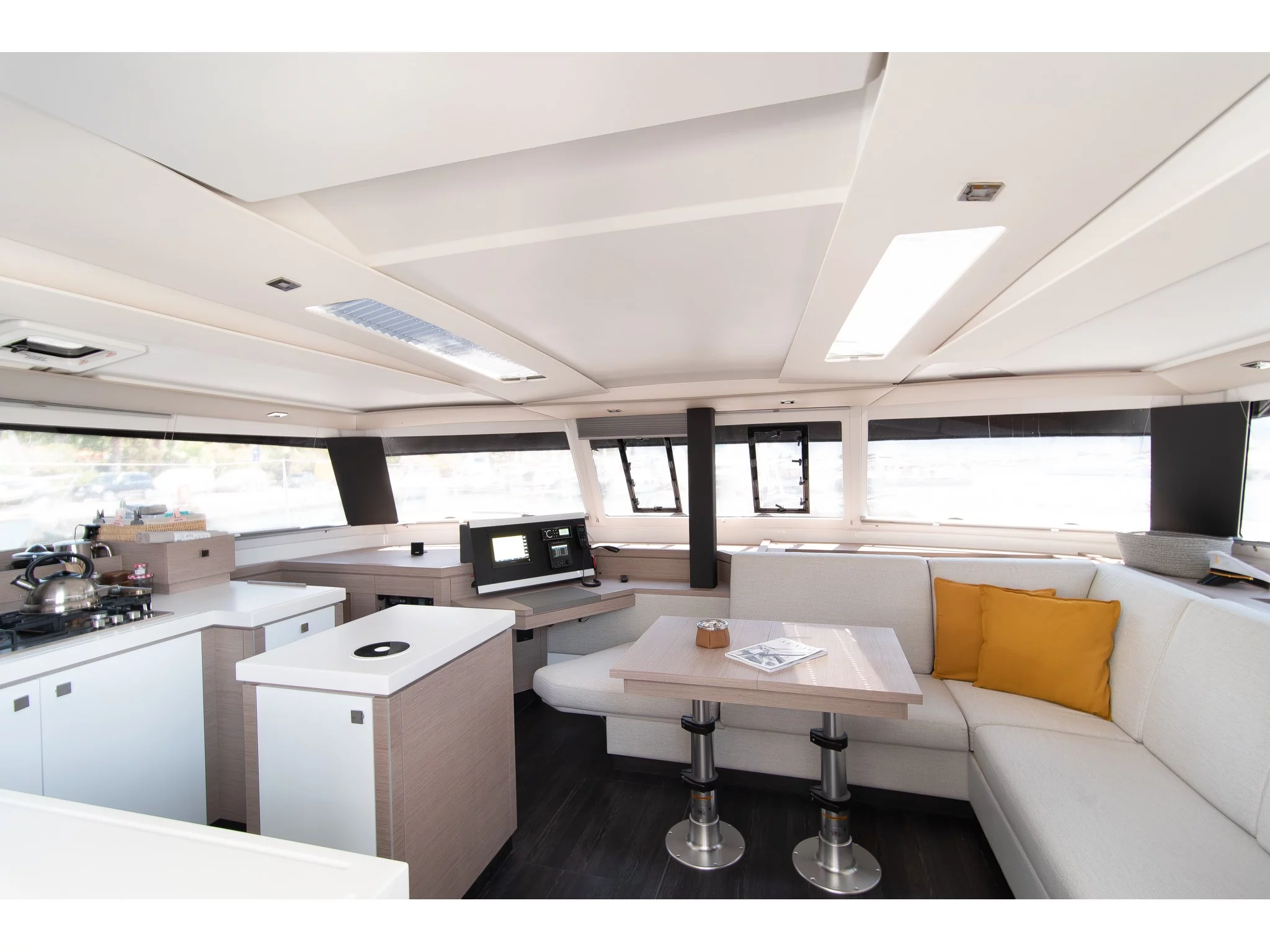 Fountaine Pajot - Saona 47 (Crewed "Alegria") Interior image - 8