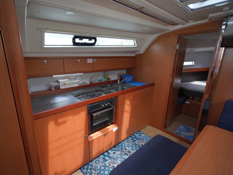 Photo #13 - Bavaria 41 Cruiser (Carlotta) in Vibo Marina - 12954
