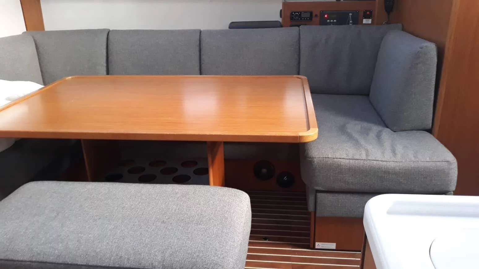 Bavaria Cruiser 46 Style (Pinot Gris)  - 3