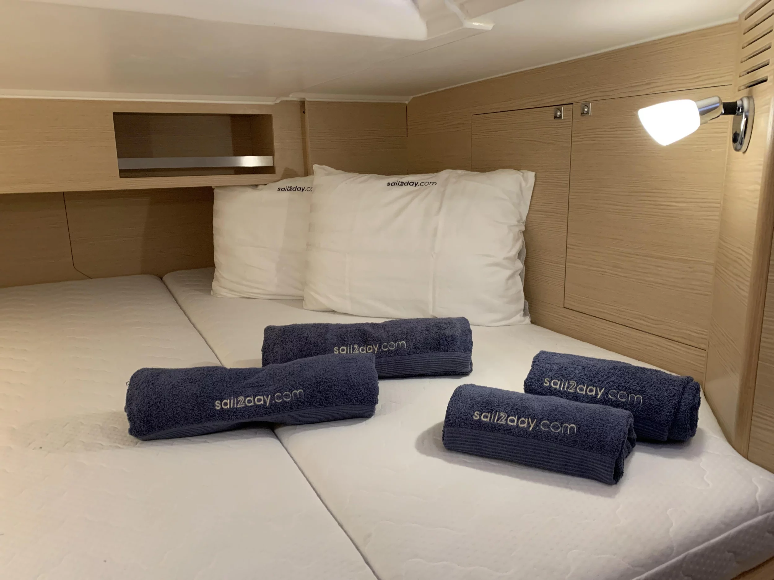 Dufour 430 (GOSAILING)  - 8