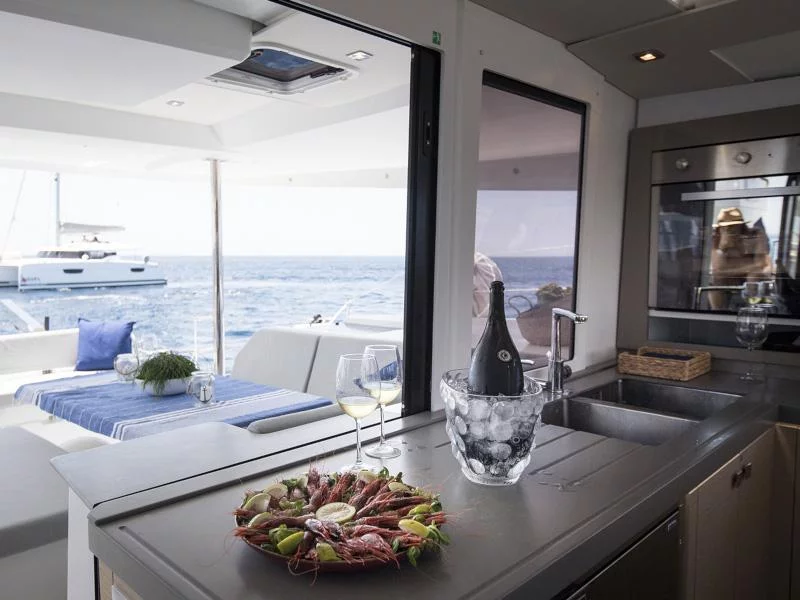 Fountaine Pajot Saona 47 (Wm-AC-Gen-Sol.Pan) (Saona) Interior image - 22