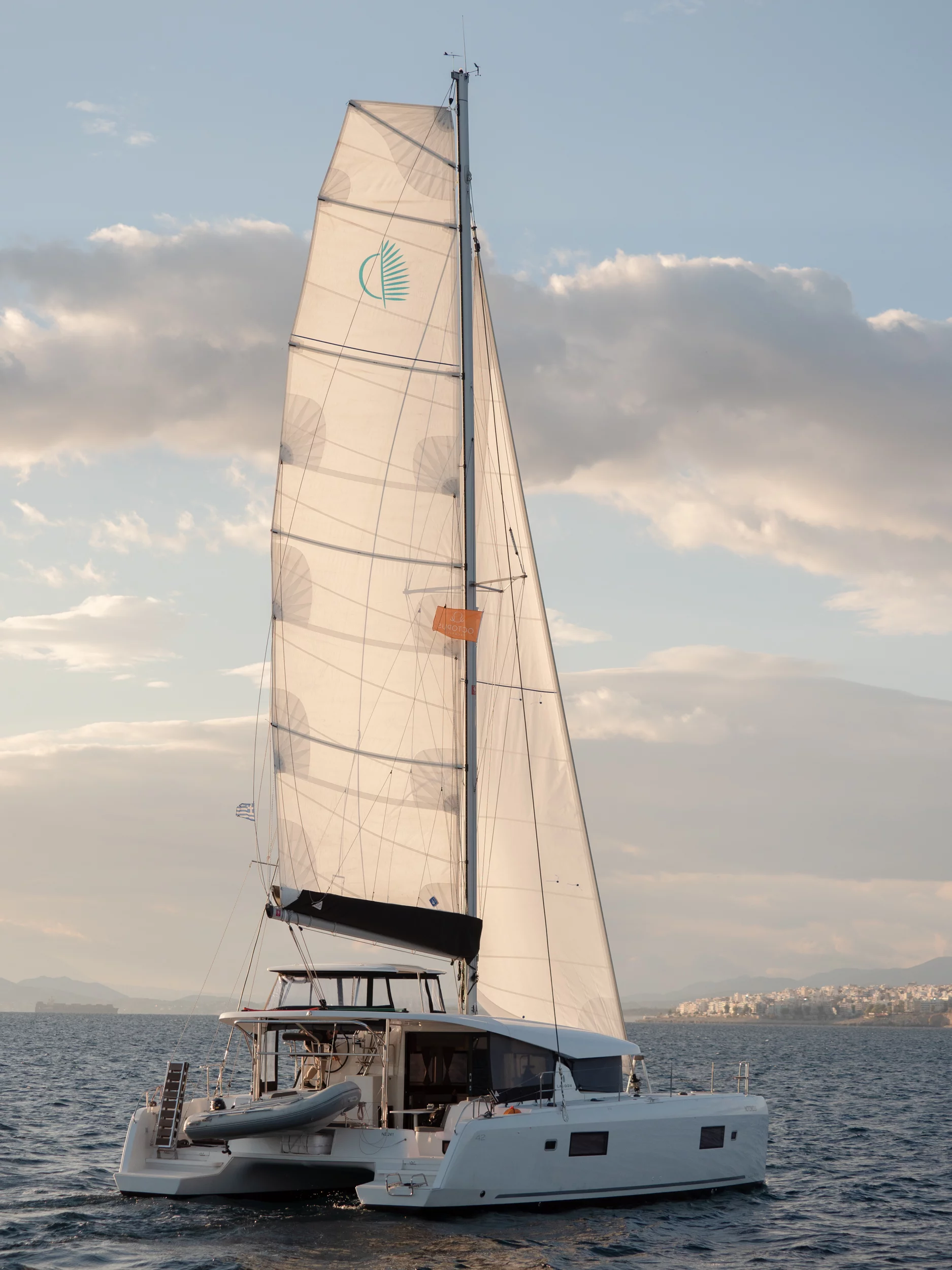 Lagoon 42 (Notorious |, Gen, Watermaker, 12 pax)  - 2