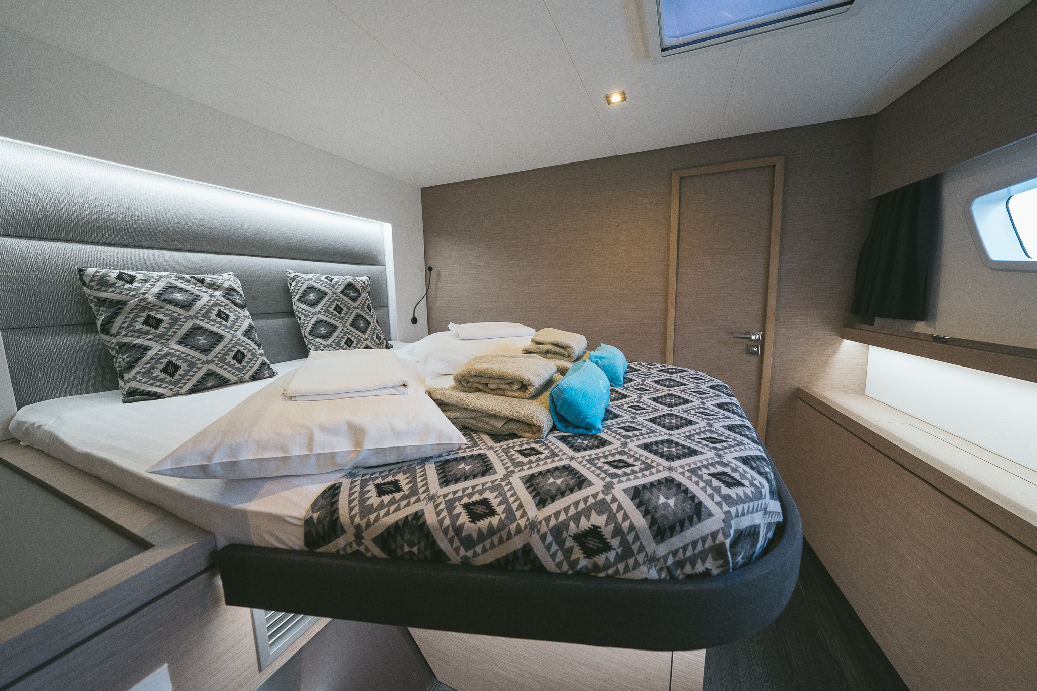 Photo #10 - Fountaine Pajot 47 SAONA LUX (GEN, AC, WATERMAKER) (AquaSpirit) en Lavrion - 11443