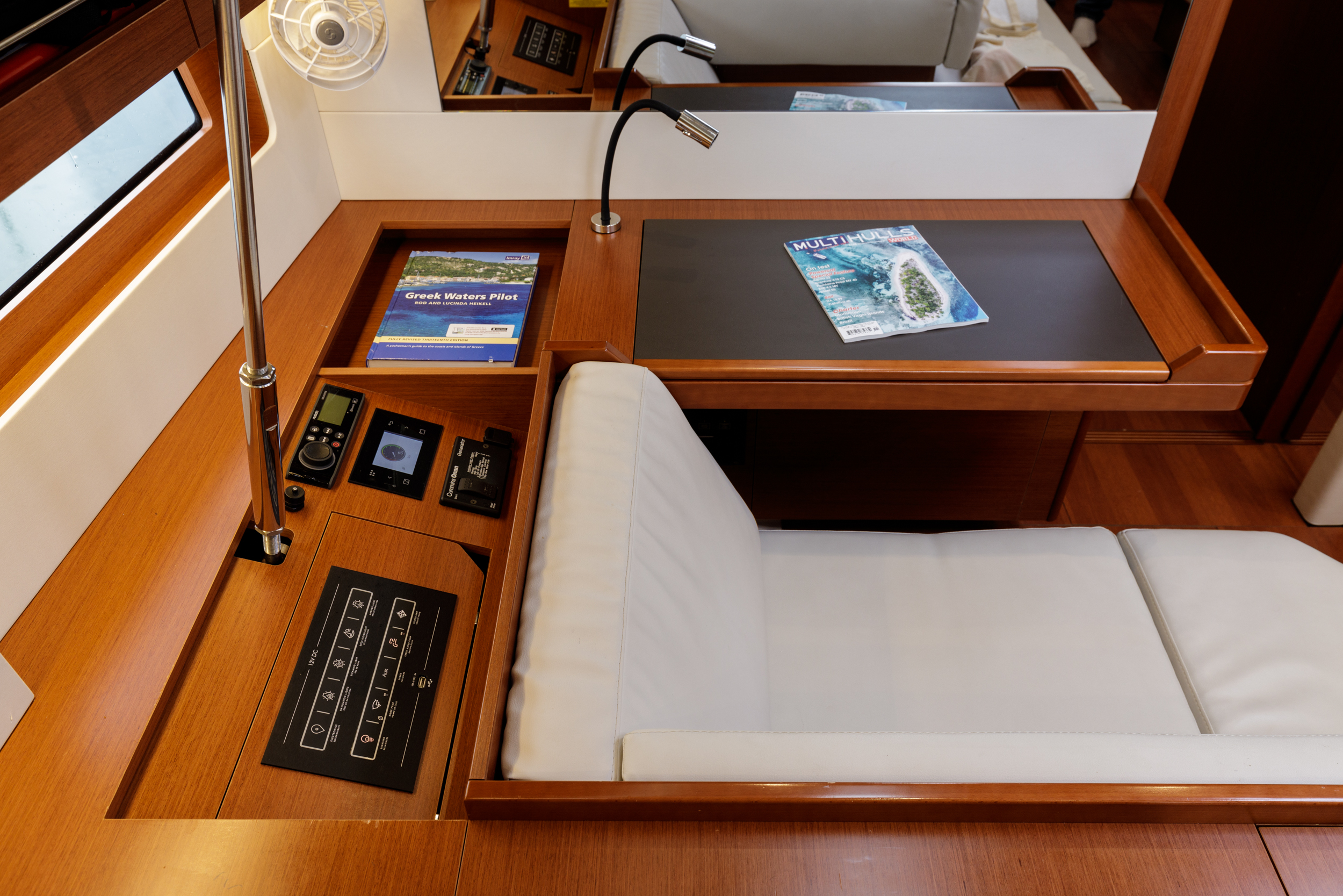 Photo #3 - Oceanis 51.1 (Viennastar |, Gen, , 12 pax) in Athens - 9868