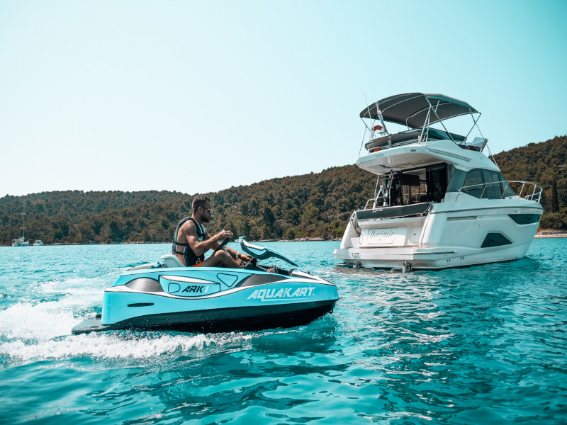 Photo #23 - Bavaria R40 FLY (Borimir) en Trogir - 8035