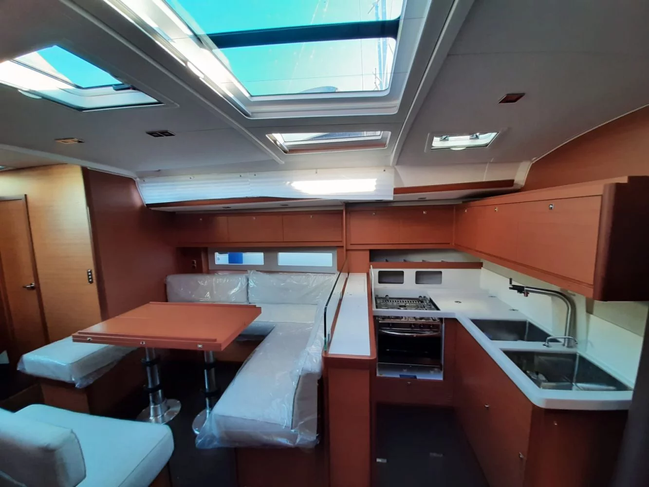 Dufour 530 (ARTEMIDE) Interior image - 4