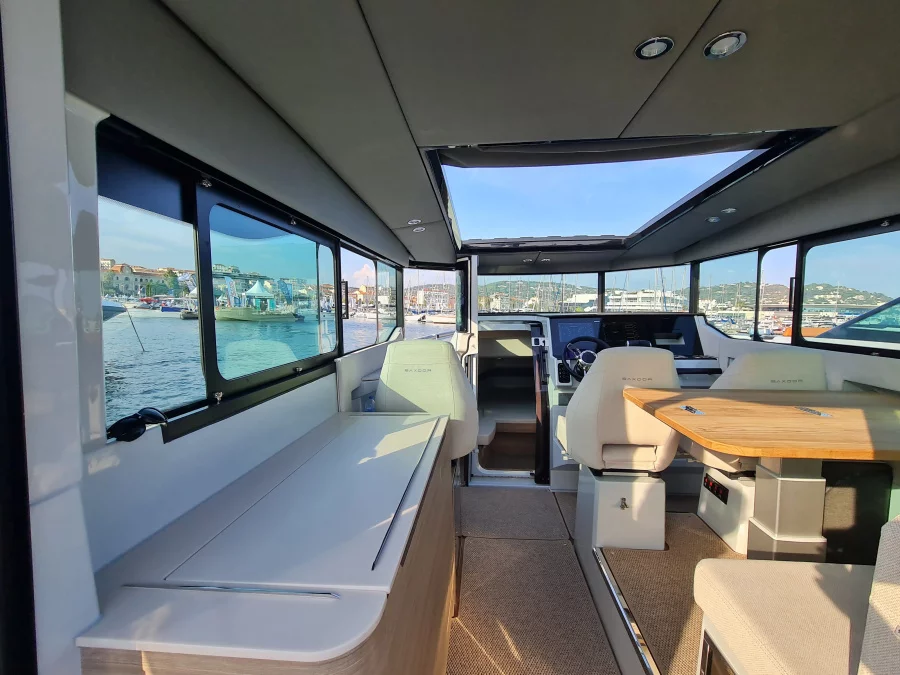 Saxdor 320 GTC (Beluga) Interior image - 9