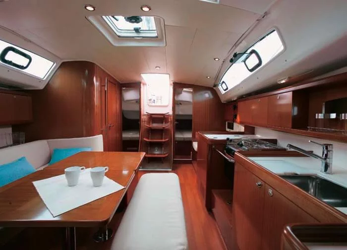 Beneteau Oceanis 40 (Tosca)  - 12
