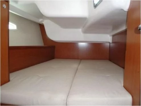 Beneteau Oceanis 40 (Tosca)  - 3