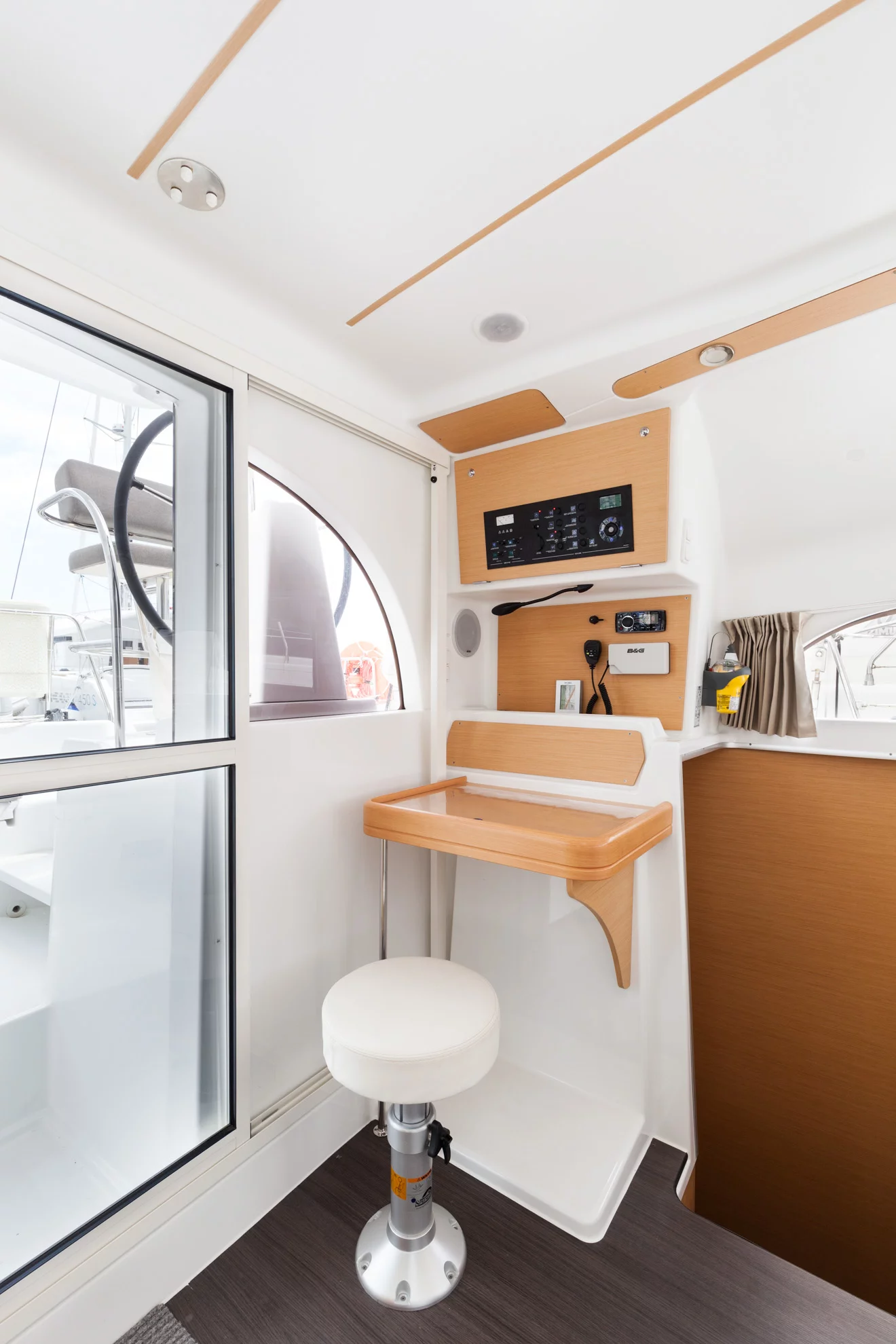 Lagoon 380 S2 (Vienna | Solar Panel, Inverter)  - 3