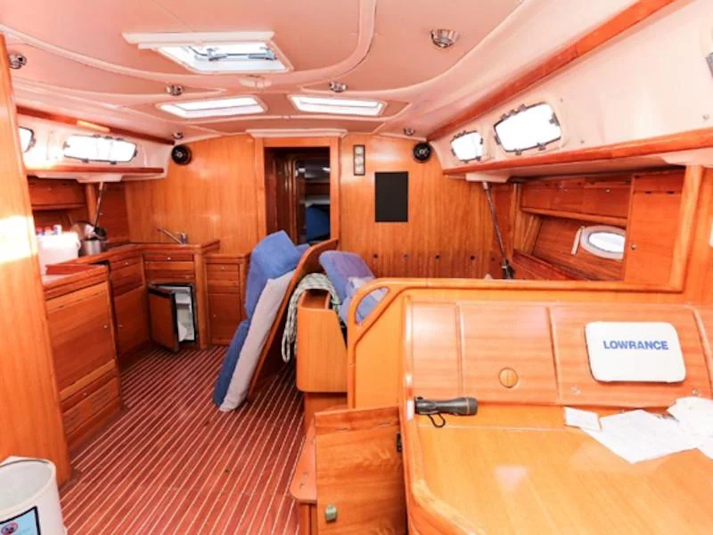 Bavaria 46 (Biki) Interior image - 6