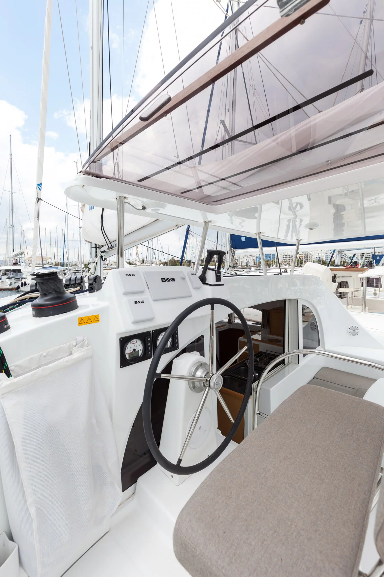 Lagoon 380 S2 (Vienna | Solar Panel, Inverter)  - 14