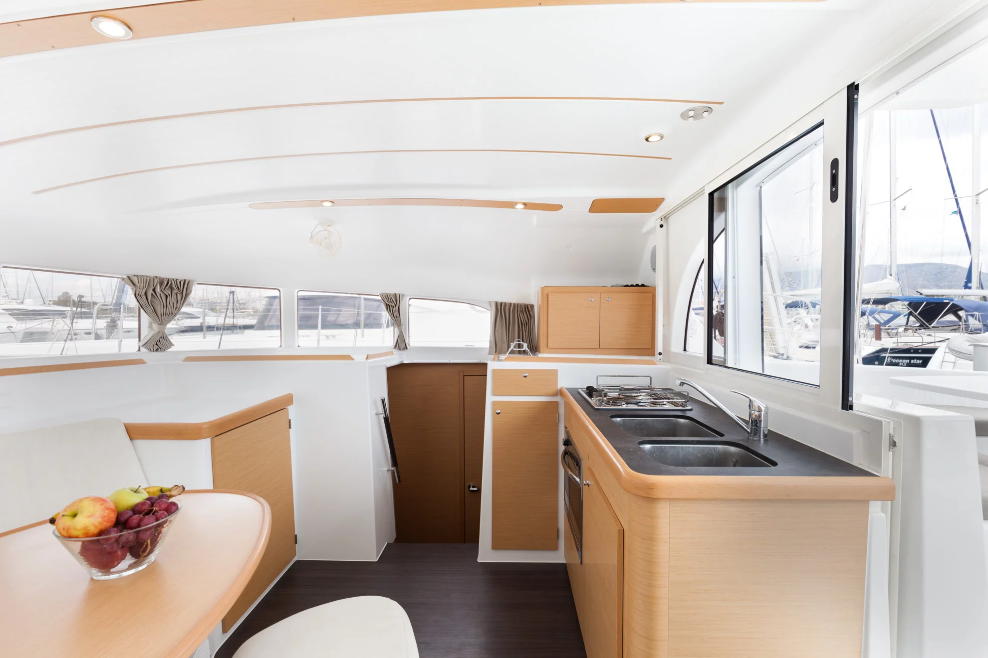 Lagoon 380 S2 (Vienna | Solar Panel, Inverter)  - 6