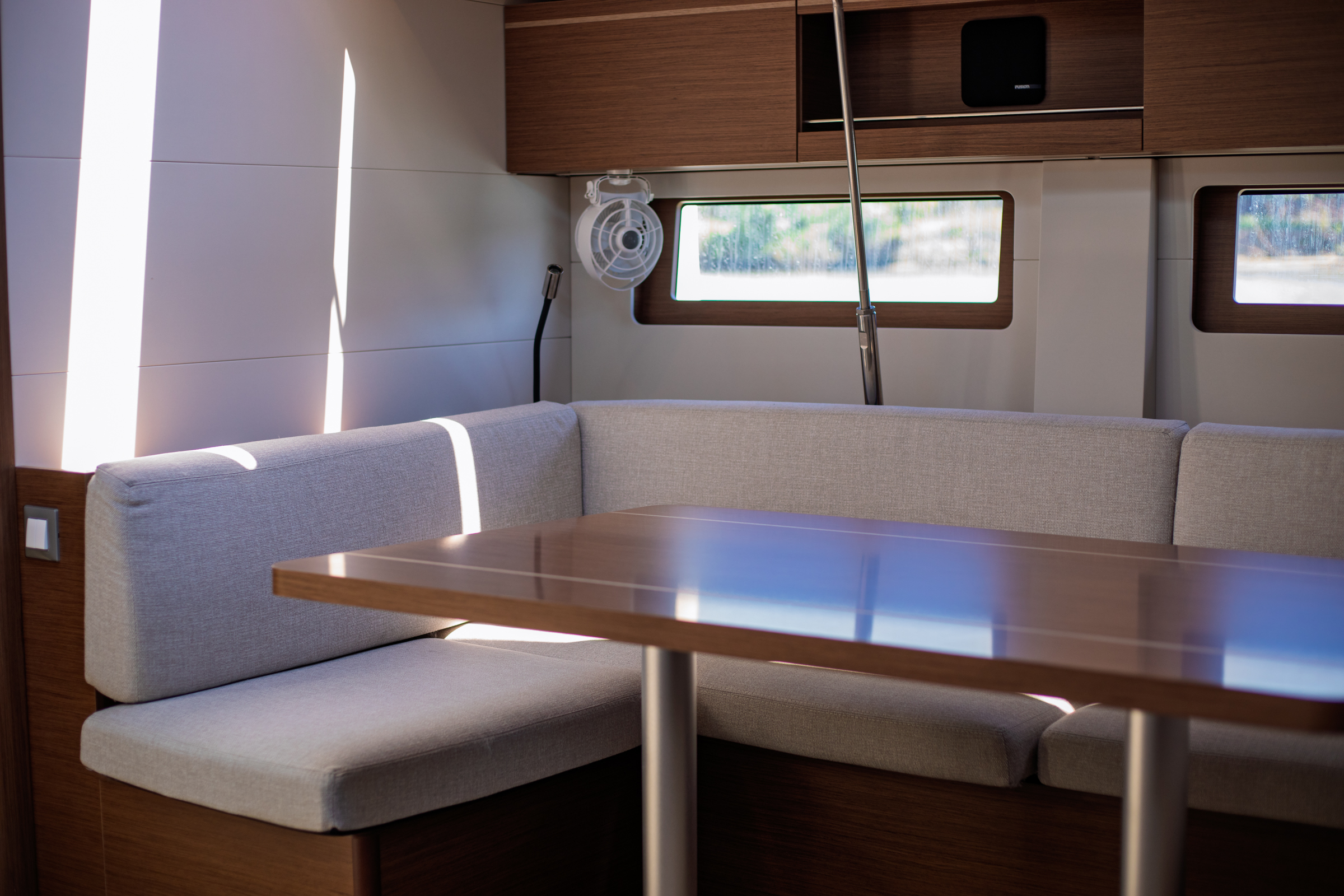 Oceanis 51.1 — photo 12
