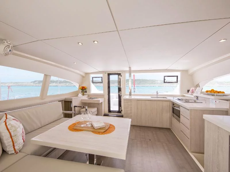 Leopard 40 () Interior image - 3