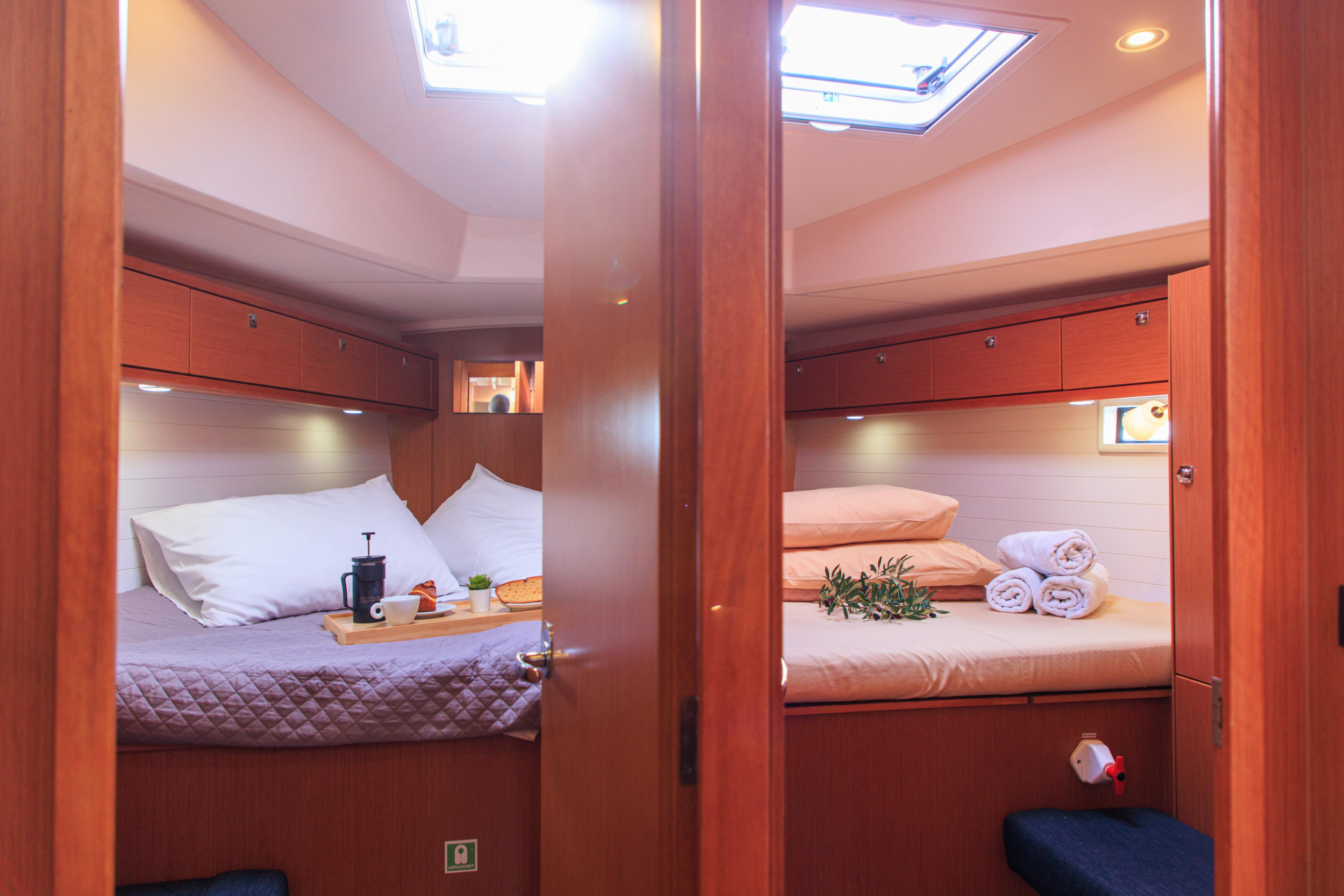 Photo #4 - Bavaria Cruiser 46 (Kyveli) in Athen - 15329