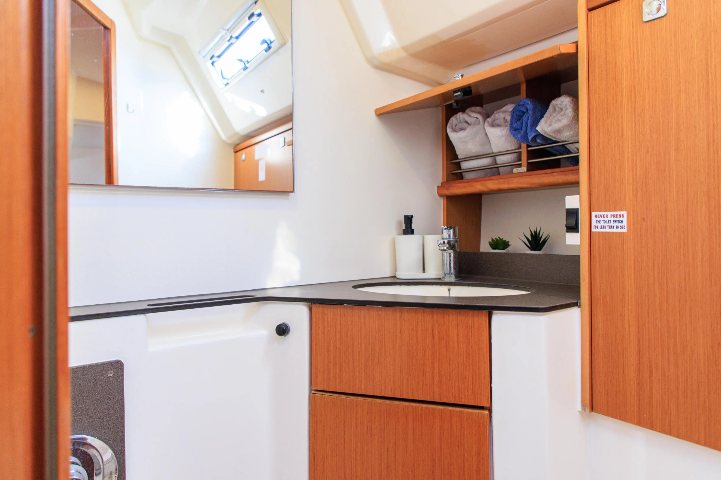 Bavaria Cruiser 46 (Kyveli)  - 16