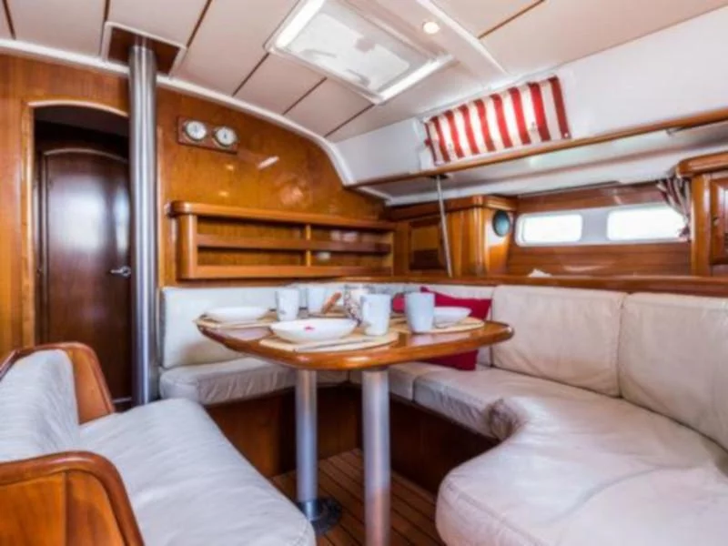 Oceanis 411 Clipper (Simonetta (Bow Thruster, electric heads, Solar Panel))  - 7