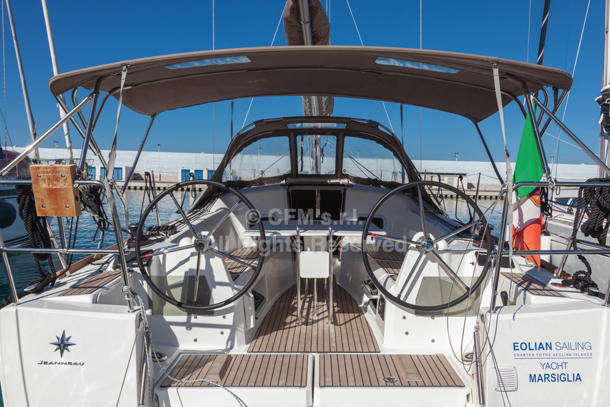 Photo #3 - Sun Odyssey 349 (Marsiglia) en Capo d'Orlando - 10414