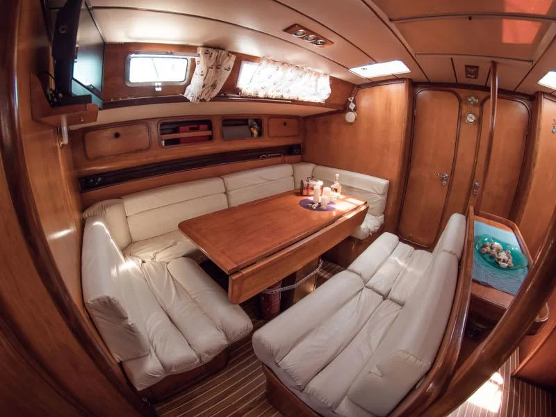 Beneteau 50 (Adonis)  - 18