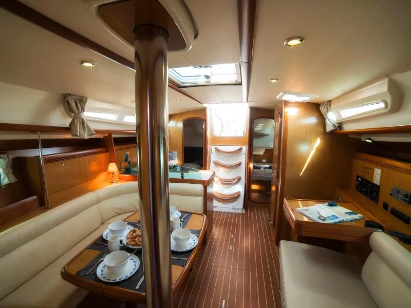 Sun Odyssey 42 i (Triton (NEW sails 2021)) Interior image - 5