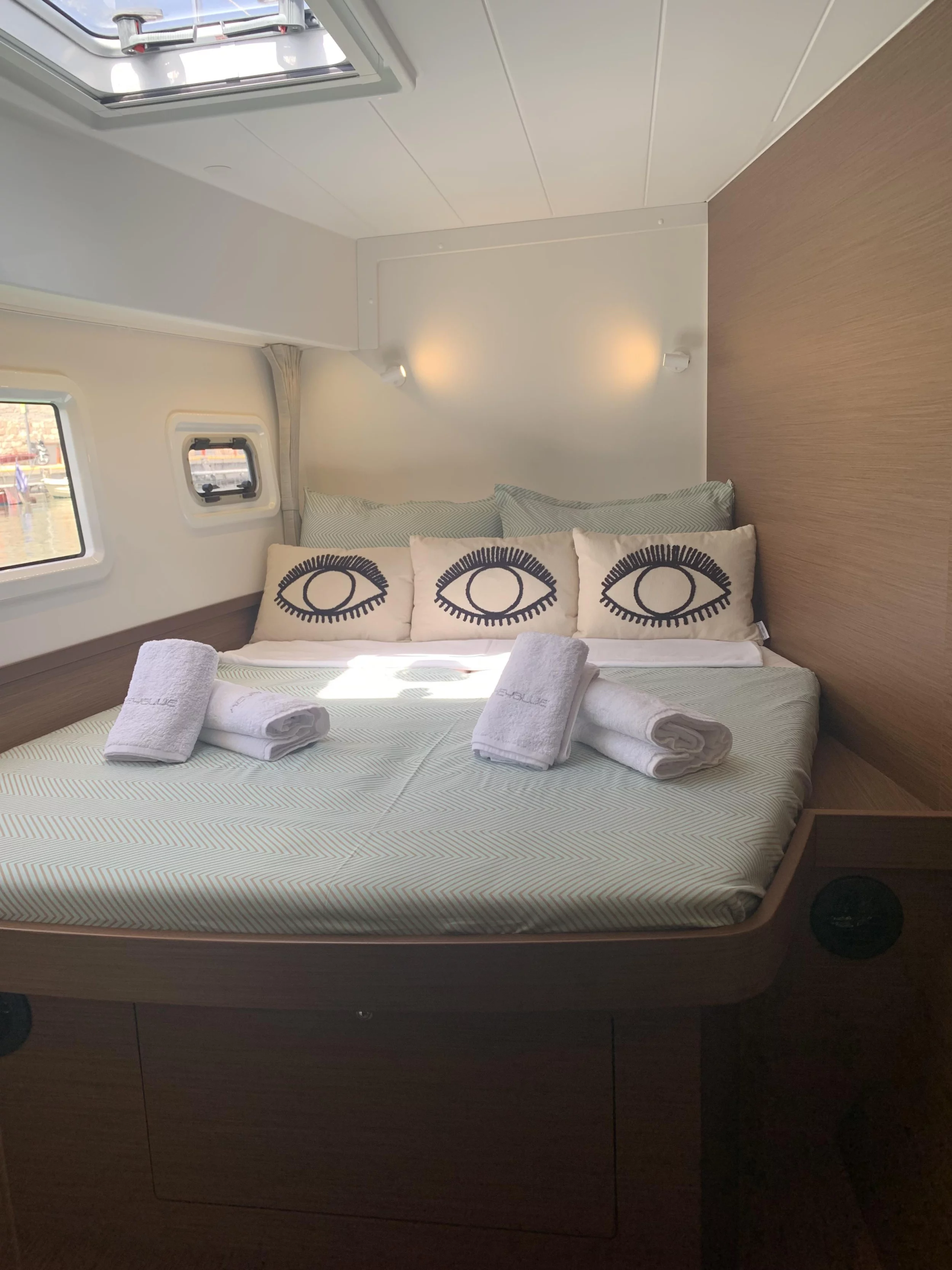 Lagoon 42 (HeyBlue) Interior image - 21