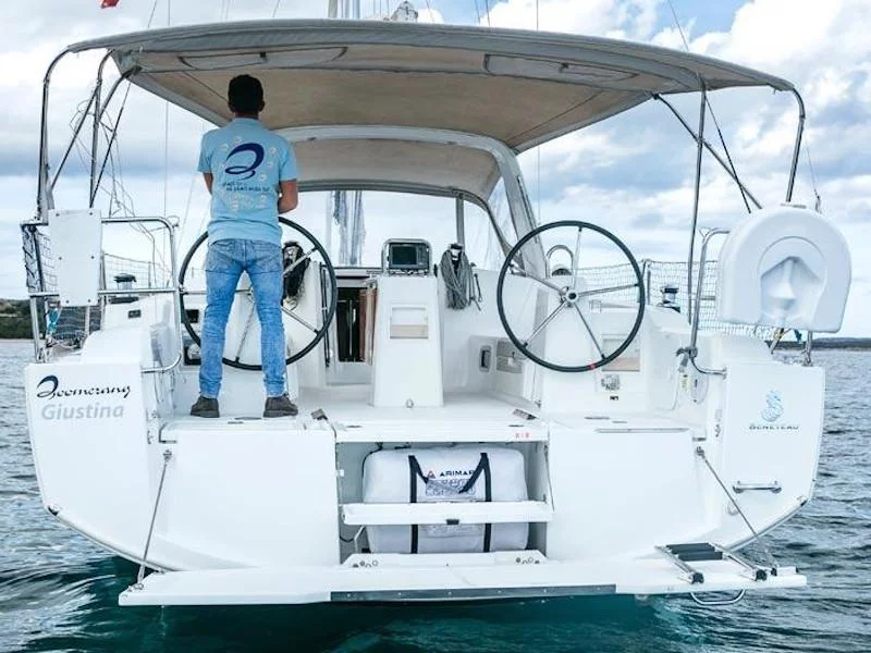 Oceanis 38 (MÁXIMO)  - 4