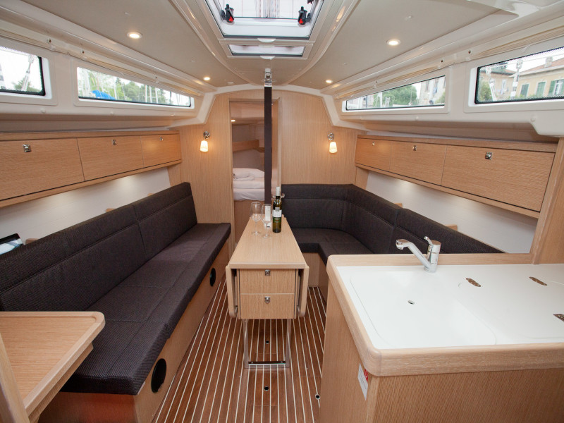 Photo #10 - Bavaria Cruiser 34 Style (Aston) in Zara - 11780