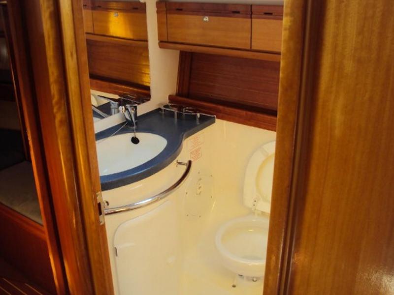 Bavaria 39 Cruiser — photo 12