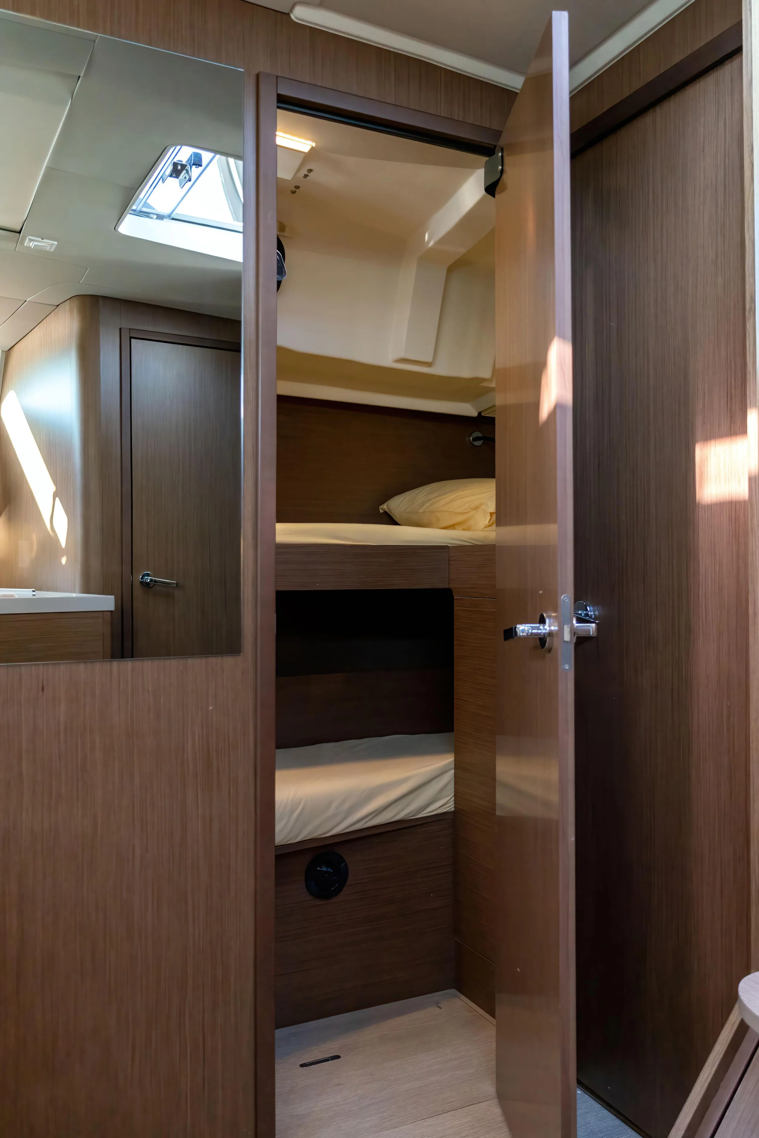 Oceanis 46.1 ("Blue Odyssey, Beneteau Oceanis 46.1, 2020")  - 27