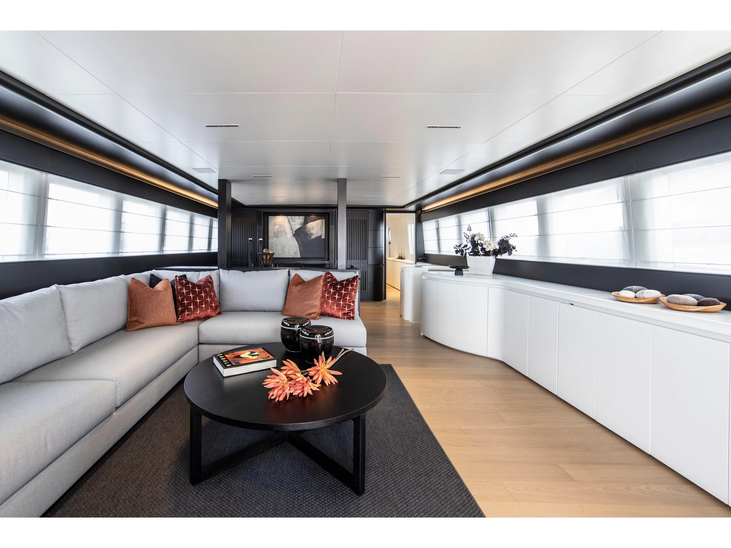 Bugari 100 (PROJECT STEEL) Interior image - 28