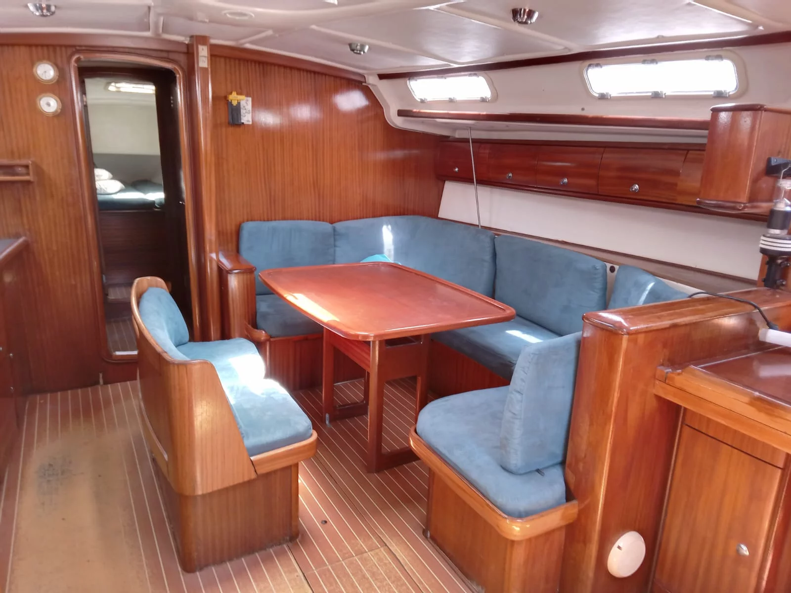 Bavaria 44 (Hellenic Sky) Interior image - 3