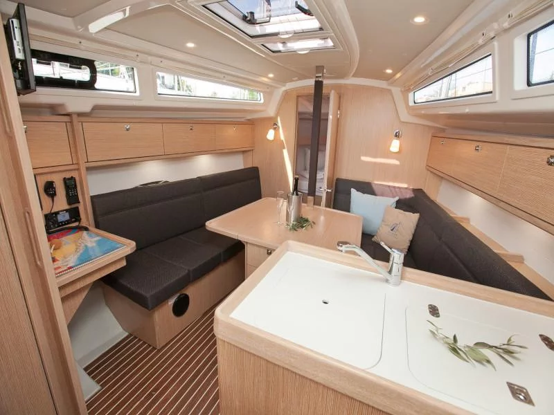 Bavaria Cruiser 34 Style (COOKIE)  - 20