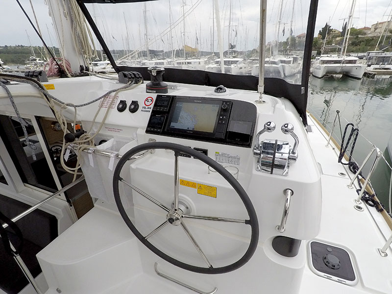 Photo #3 - Lagoon 40 (DUPLO II) in Sibenik - 9994