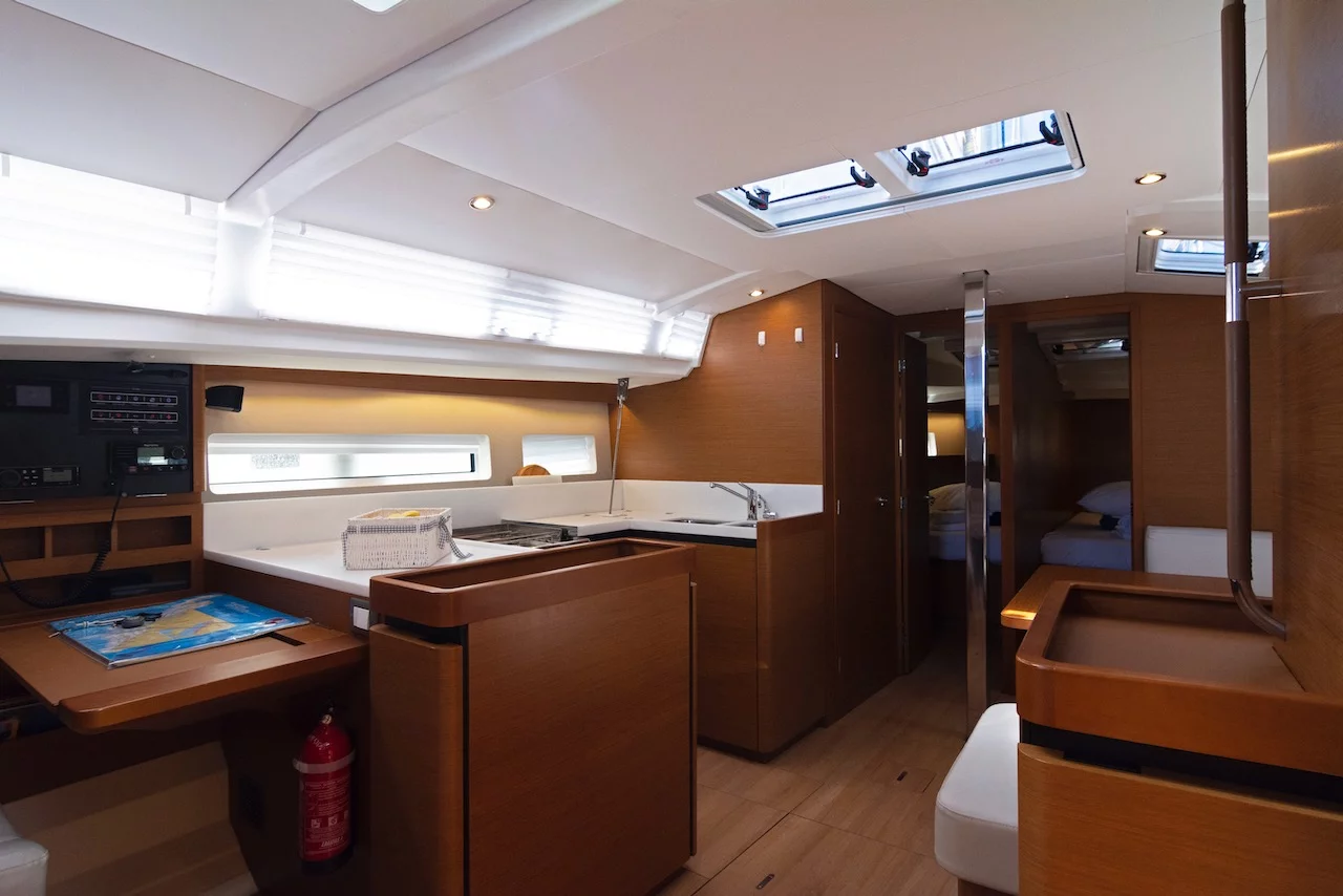 Sun Odyssey 440 (Sun Kiss)  - 11
