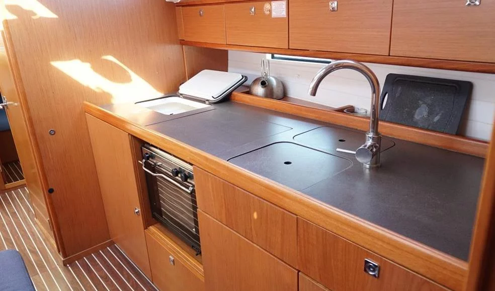 Bavaria Cruiser 41 (Hermes Bavaria 41 Cruiser)  - 12