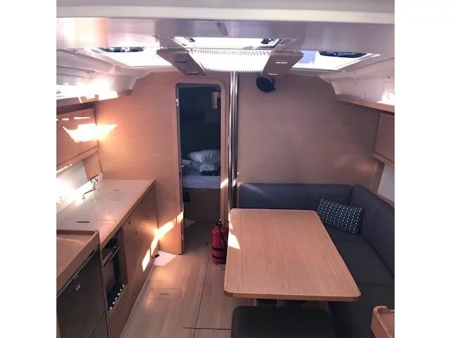 Dufour 390 Grand Large (Alexia) Interior image - 12