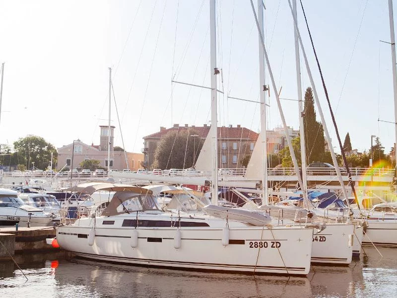 Bavaria Cruiser 37 (GOSPOJA)  - 18