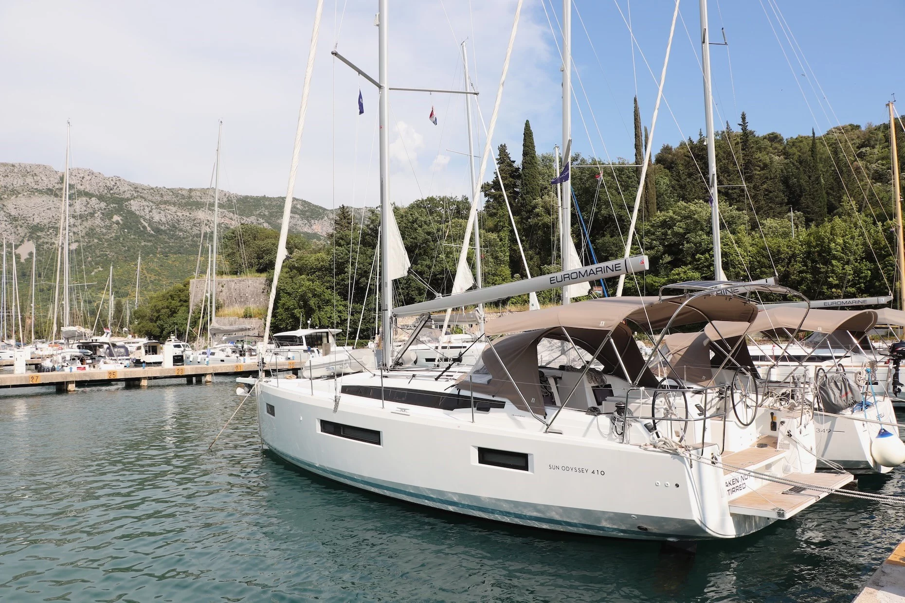 Sun Odyssey 410 (Shaken Not Stirred)  - 5