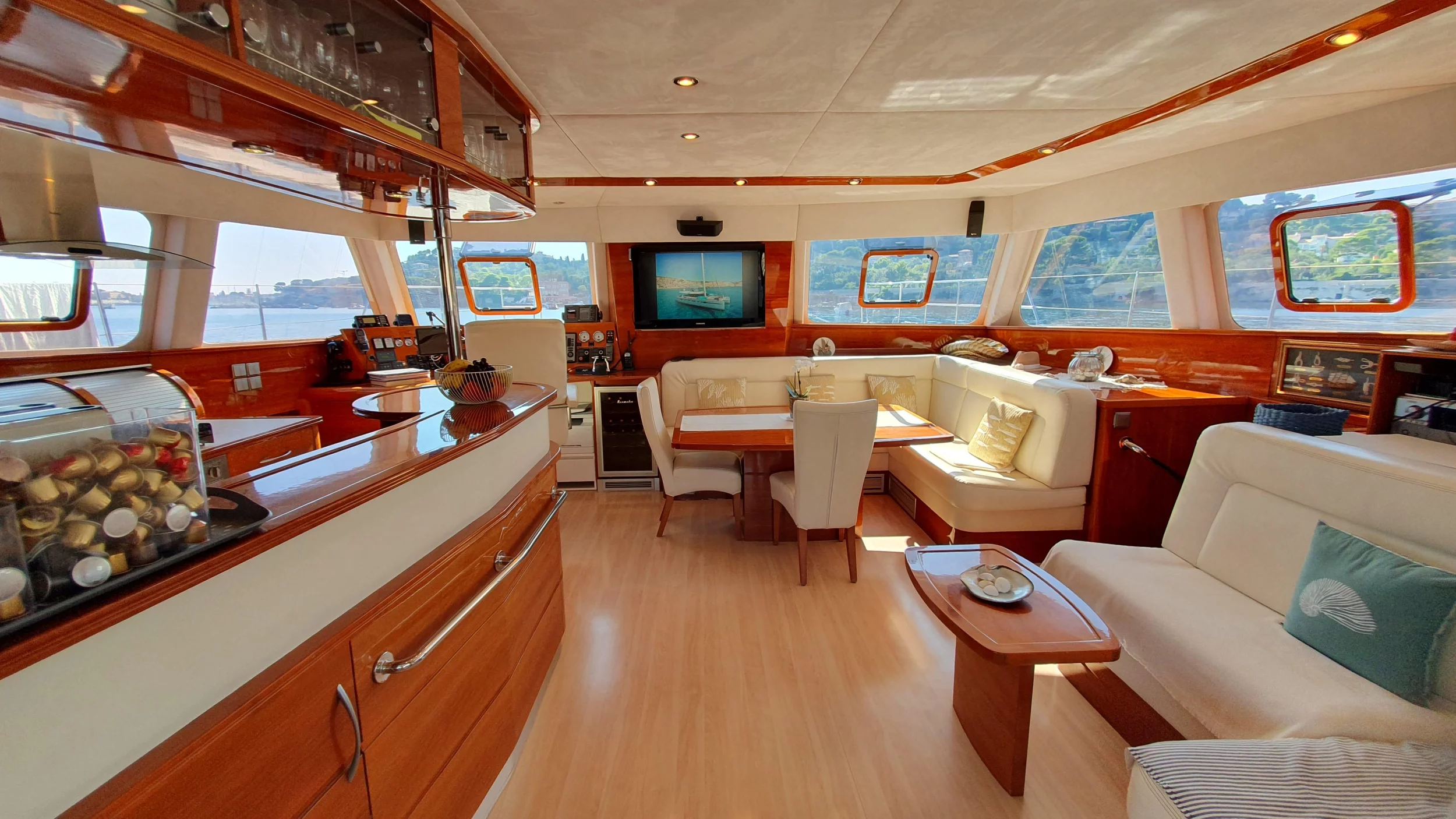 SUNREEF 62 (SUNNYACHT) SALOON - 19