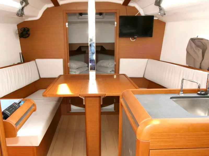 Sun Odyssey 349 - 2 Cab (Antonija) Interior image - 4