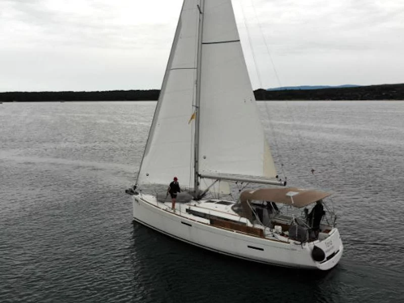 Sun Odyssey 389 - 2 cab (Tara)  - 1