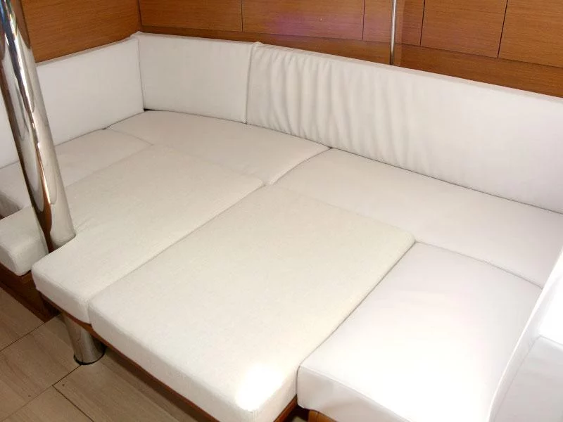 Sun Odyssey 389 - 2 cab (Tara)  - 11