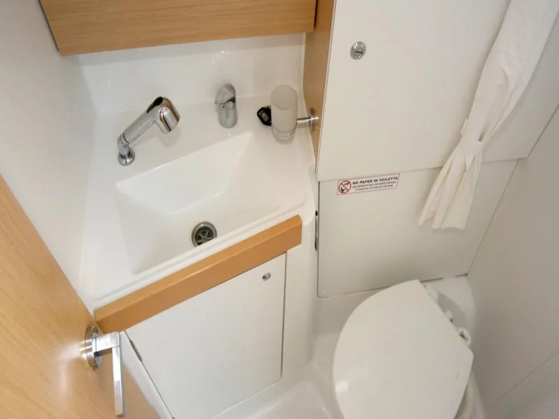 Oceanis 38 (Olli)  - 12