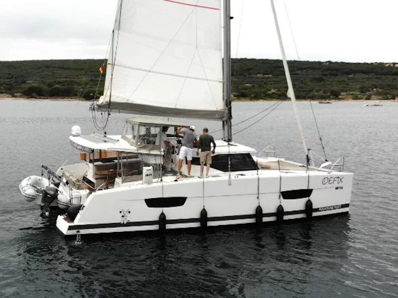 Lucia 40 - 3 cab (Idefix)  - 1