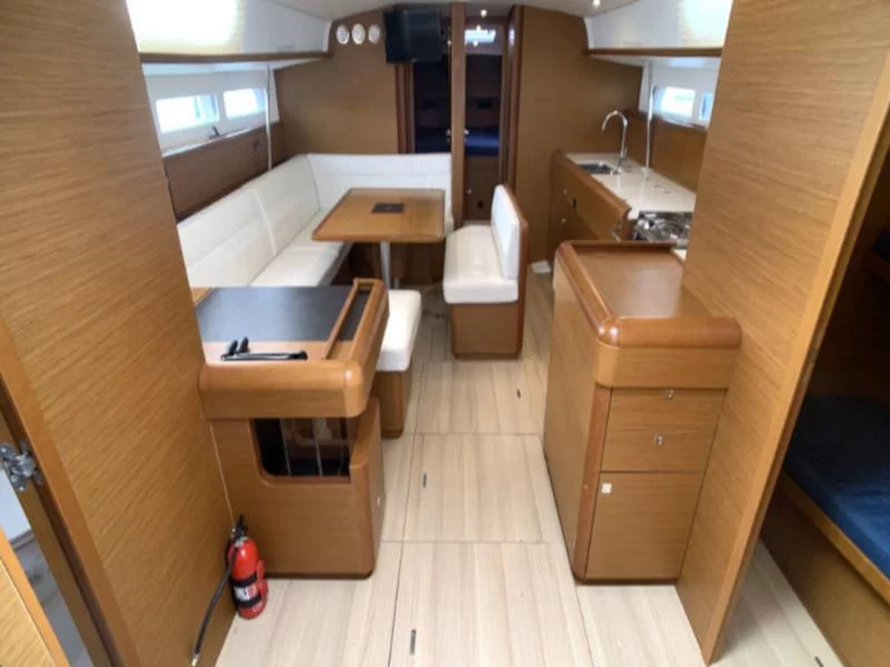 Sun Odyssey 519 (Elsa) Interior image - 10