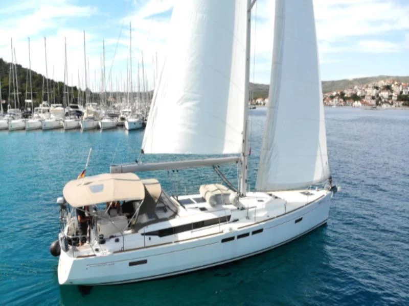 Sun Odyssey 519 (Elsa)  - 8