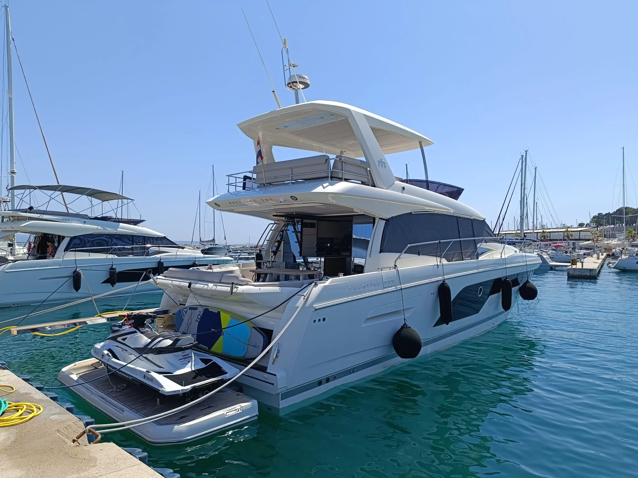 Prestige 590 Fly (Tereza)  - 6