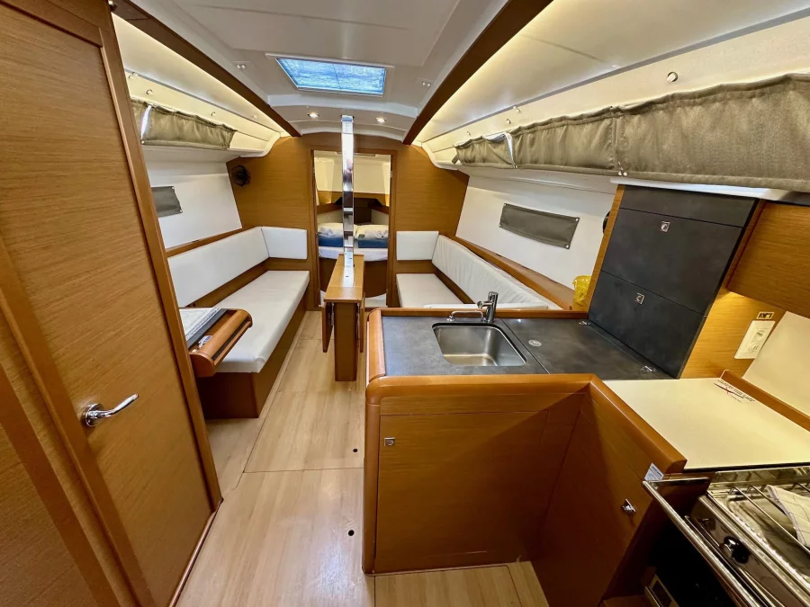 Sun Odyssey 349 (Estrella)  - 9